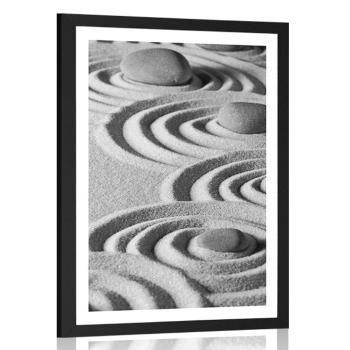 Plakat z passe-partout Kamienie Zen w piaszczystych kręgach  w czerni i bieli - 60x90 silver