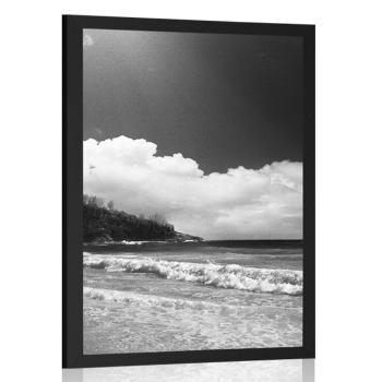 Plakat piękna plaża na wyspie Seszele w czerni i bieli - 30x45 silver