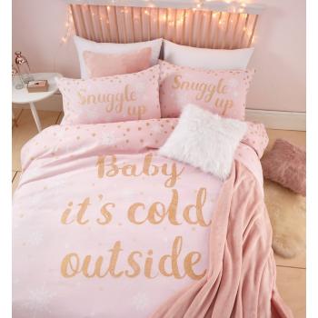 Różowa pościel z nadrukiem "Baby It's Cold Outside" Catherine Lansfield, 135x200 cm