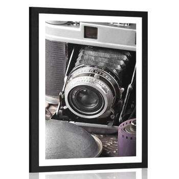Plakat z passe-partout stary aparat fotograficzny - 30x45 black