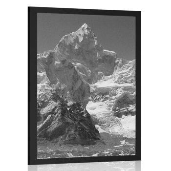 Plakat piękny szczyt górski w czerni i bieli