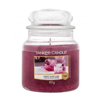 Yankee Candle Sweet Plum Sake 411 g świeczka zapachowa unisex