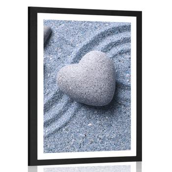 Plakat z passe-partout serce z kamienia na piaszczystym tle - 60x90 black