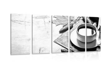 5-częściowy obraz filiżanka kawy w jesiennej tonacji w wersji czarno-białej - 100x50