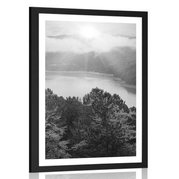 Plakat z passe-partout rzeka w środku lasu w czerni i bieli - 30x45 black