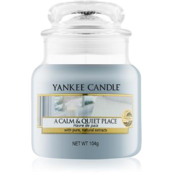 Yankee Candle A Calm & Quiet Place świeczka zapachowa Classic duża 104 g