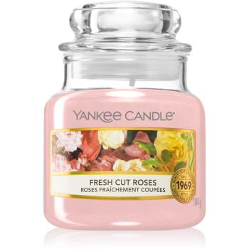 Yankee Candle Fresh Cut Roses świeczka zapachowa Classic mała 104 g