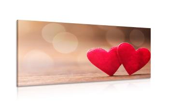 Obraz czerwone serca na drewnianej fakturze - 120x60