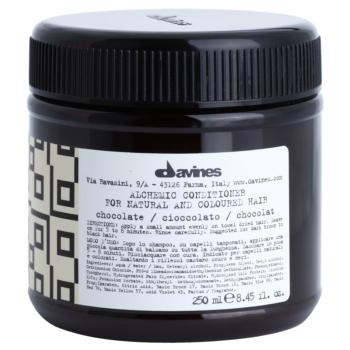 Davines Alchemic Conditioner Chocolate odżywka nawilżająca dla podkreślenia koloru włosów 250 ml