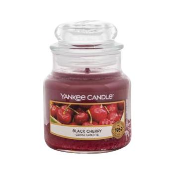 Yankee Candle Black Cherry 104 g świeczka zapachowa unisex