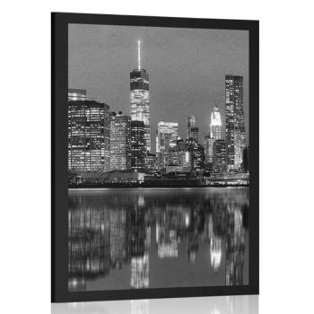 Plakat odbicie Manhattanu w wodzie w czerni i bieli - 20x30 silver