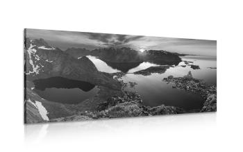 Obraz urzekająca panorama górska w wersji czarno-białej - 120x60