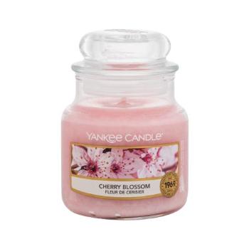 Yankee Candle Cherry Blossom 104 g świeczka zapachowa unisex