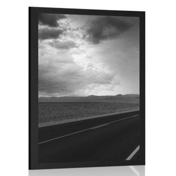 Plakat droga na środku pustyni w czerni i bieli - 60x90 silver